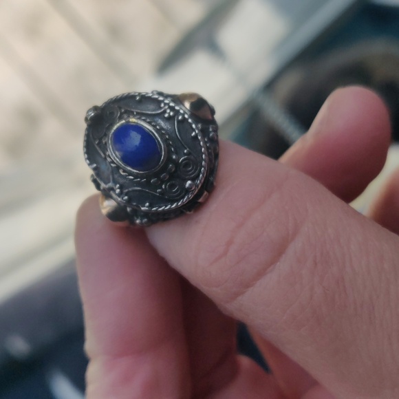 Poison ring - Picture 2 of 4